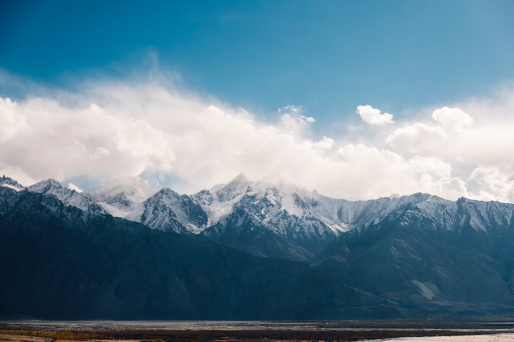 snow-mountain-blue-sky-leh-ladakh-india